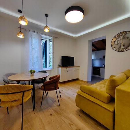 Relax And Enjoy Apartments Split Exterior foto